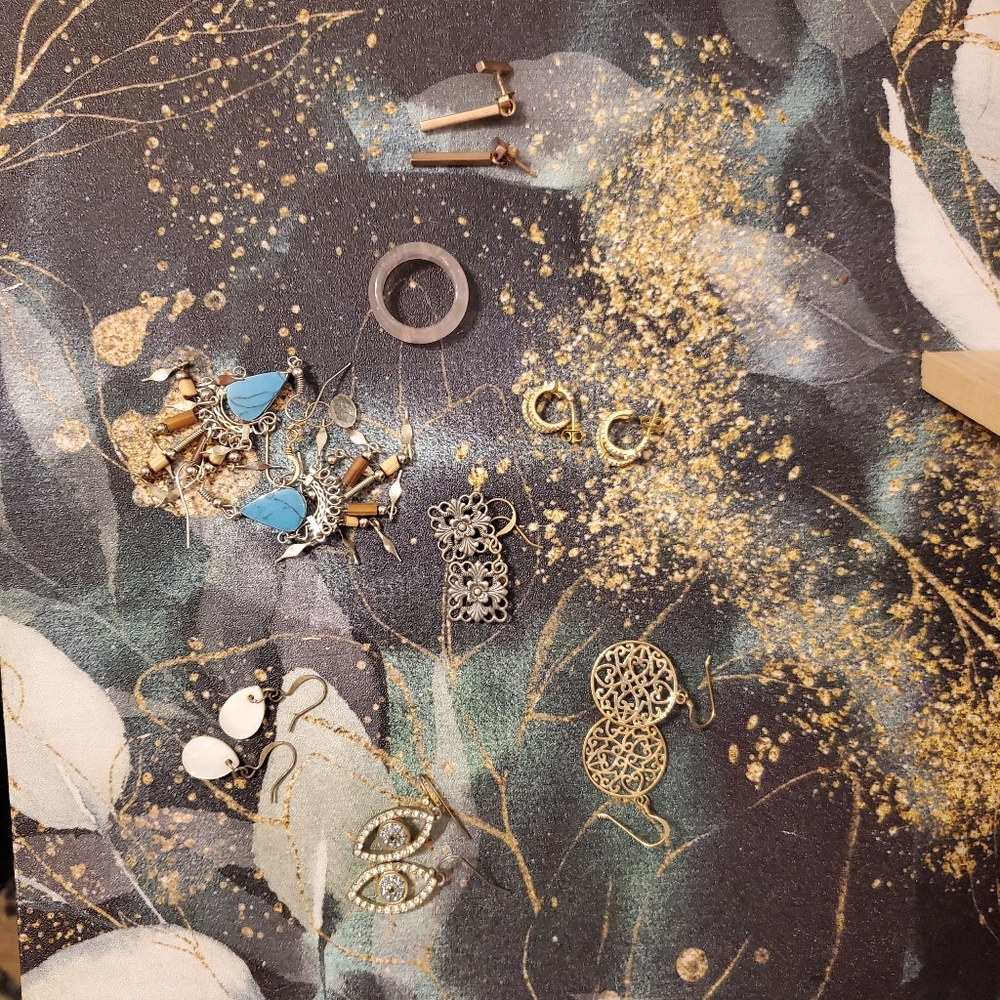 Assorted Jewelry